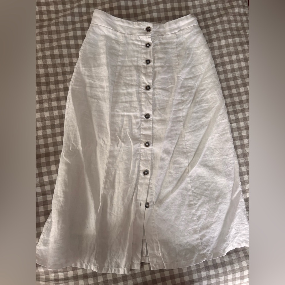 Forever 21 White Button-Front linen Midi Skirt